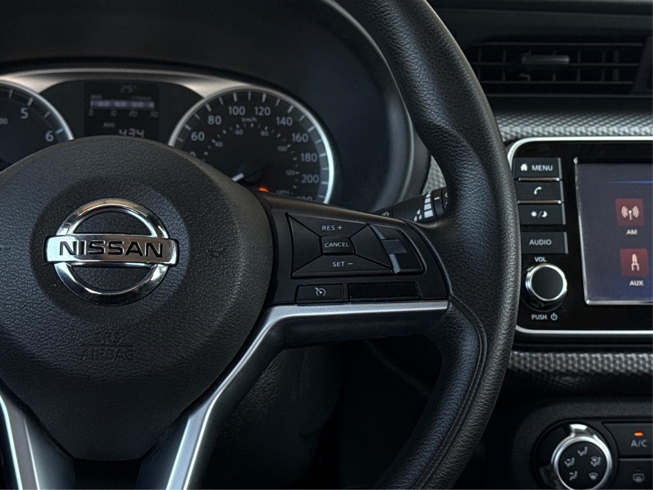 2020 Nissan Kicks BACK-UP CAMERA MINT WE FINANCE ALL CREDIT Photo