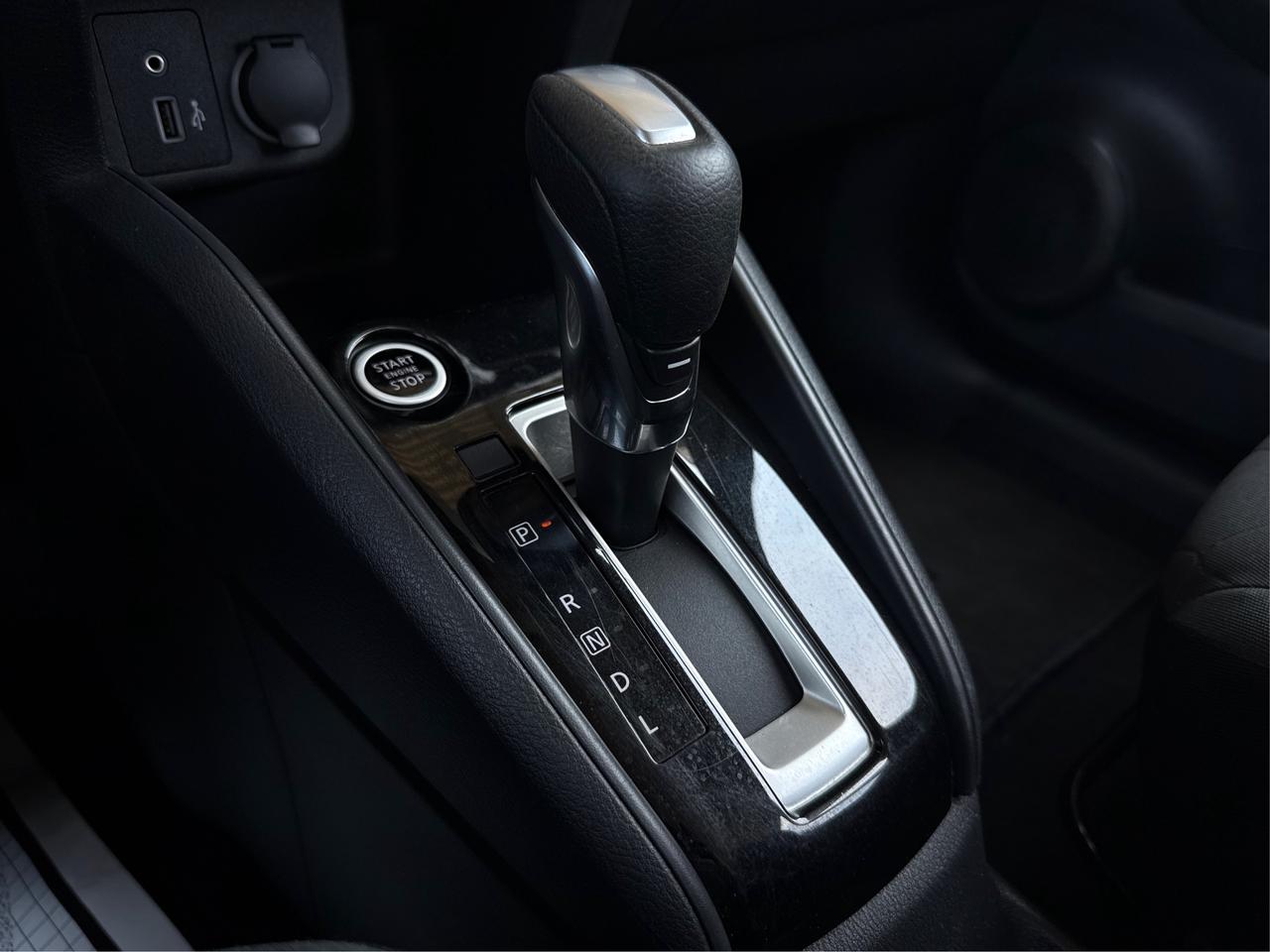 2020 Nissan Kicks BACK-UP CAMERA MINT WE FINANCE ALL CREDIT Photo