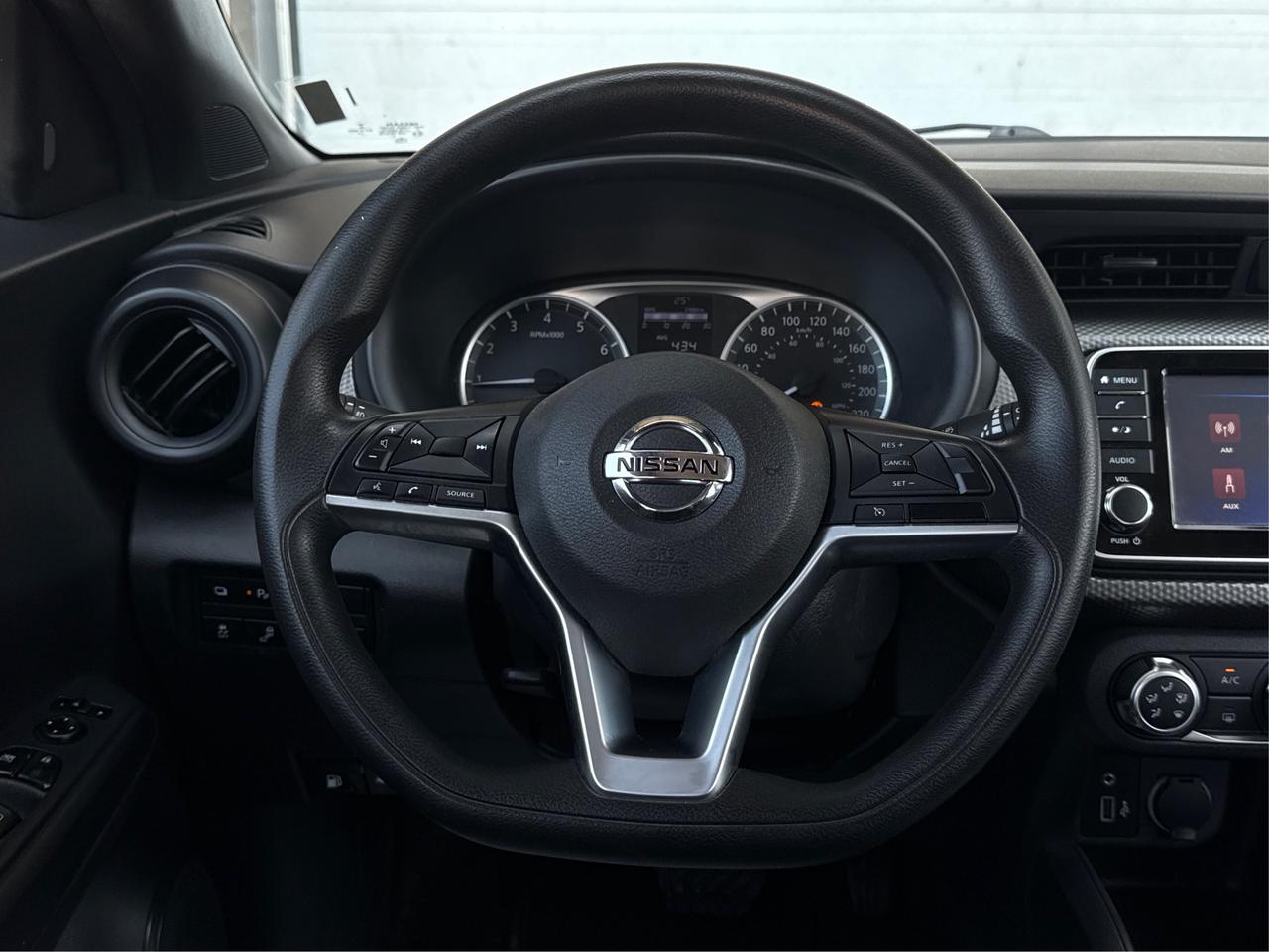 2020 Nissan Kicks BACK-UP CAMERA MINT WE FINANCE ALL CREDIT Photo