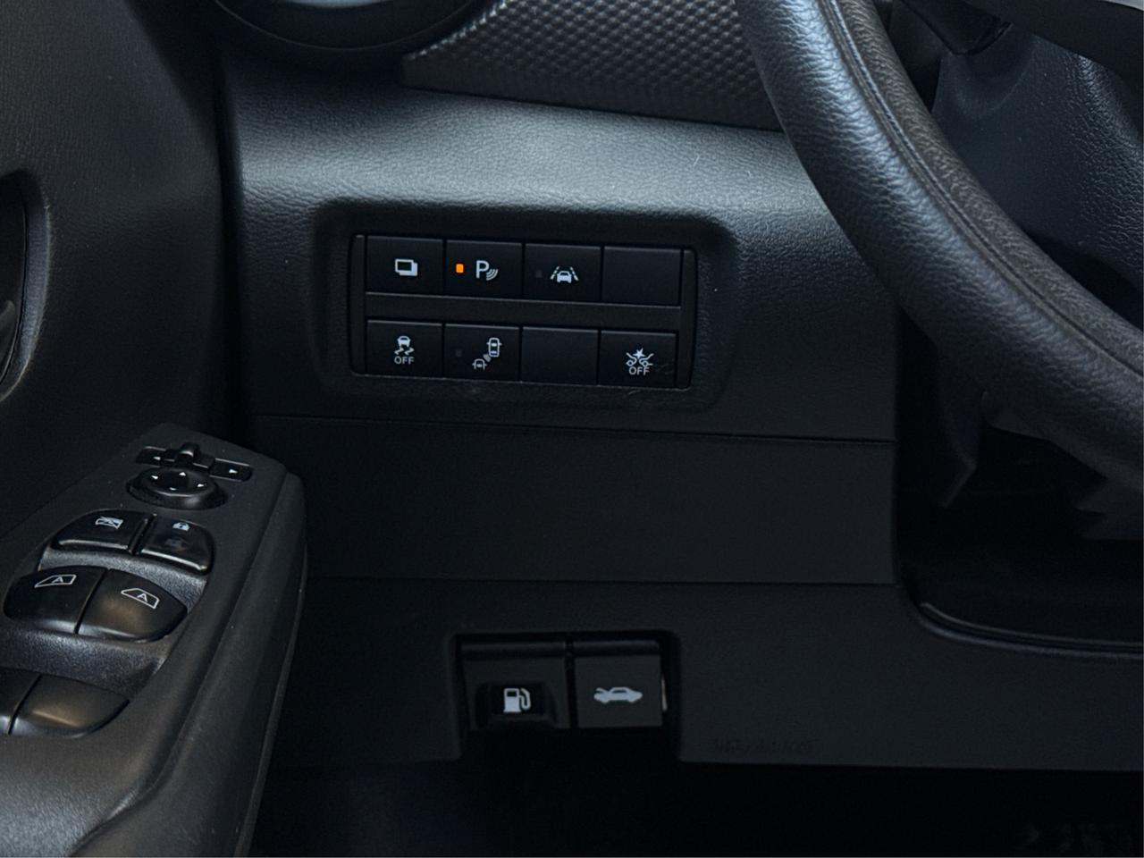 2020 Nissan Kicks BACK-UP CAMERA MINT WE FINANCE ALL CREDIT Photo