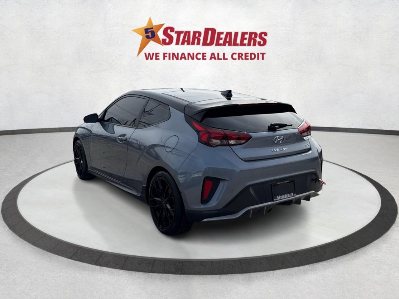 2019 Hyundai Veloster Turbo Tech LEATHER PANOROOF WE FINANCE ALL CREDIT! Photo4