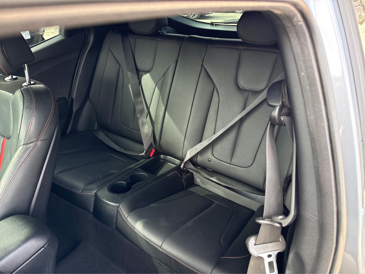 2019 Hyundai Veloster Turbo Tech LEATHER PANOROOF WE FINANCE ALL CREDIT! Photo