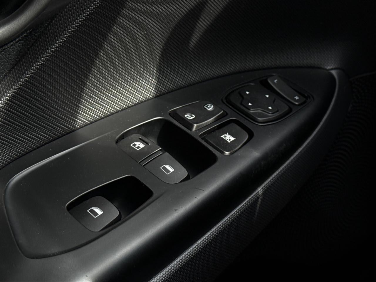 2019 Hyundai Veloster Turbo Tech LEATHER PANOROOF WE FINANCE ALL CREDIT! Photo