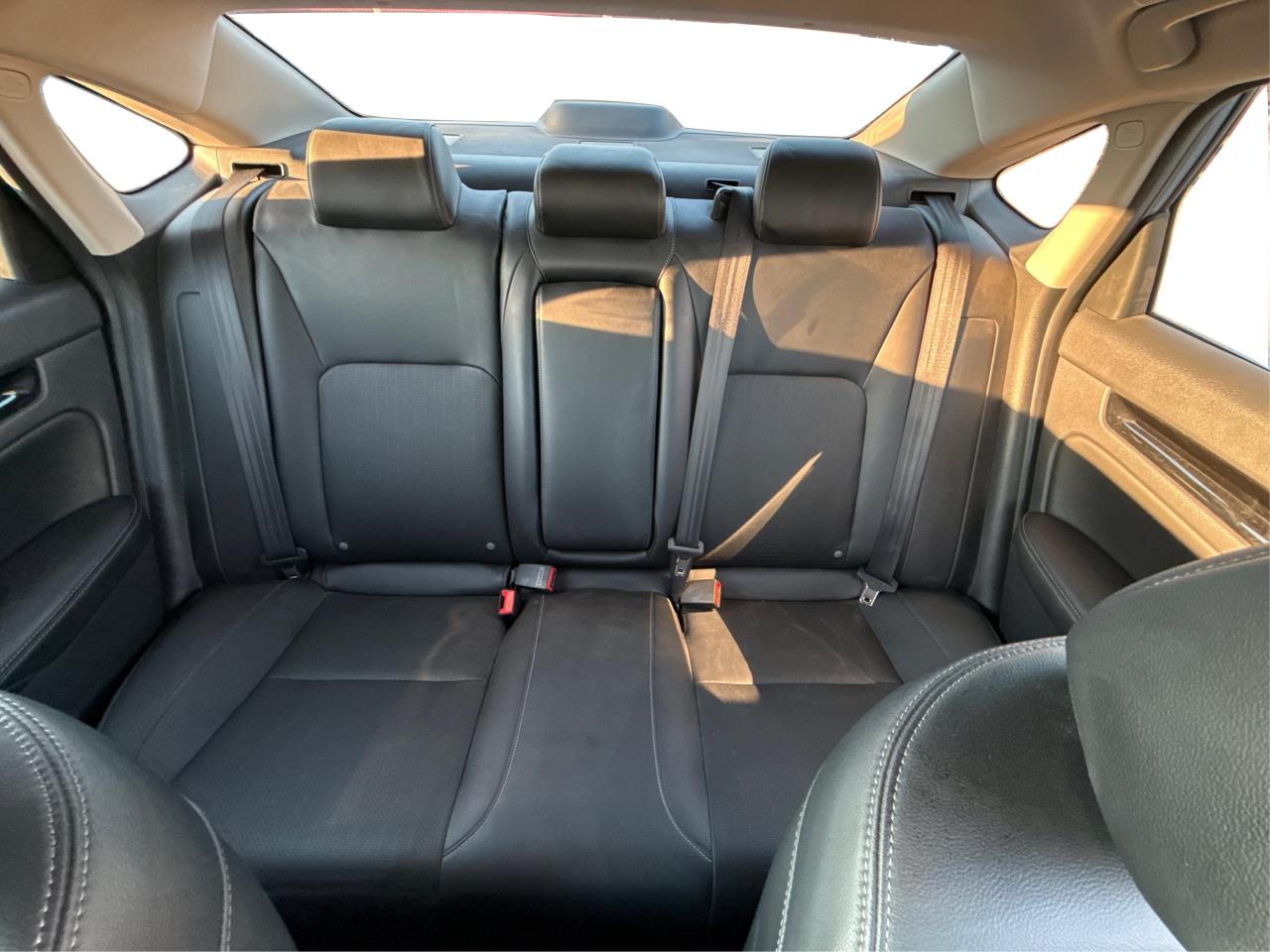 2022 Honda Civic Sedan NAV LEATHER SUNROOF LOADED! WE FINANCE ALL CREDIT Photo