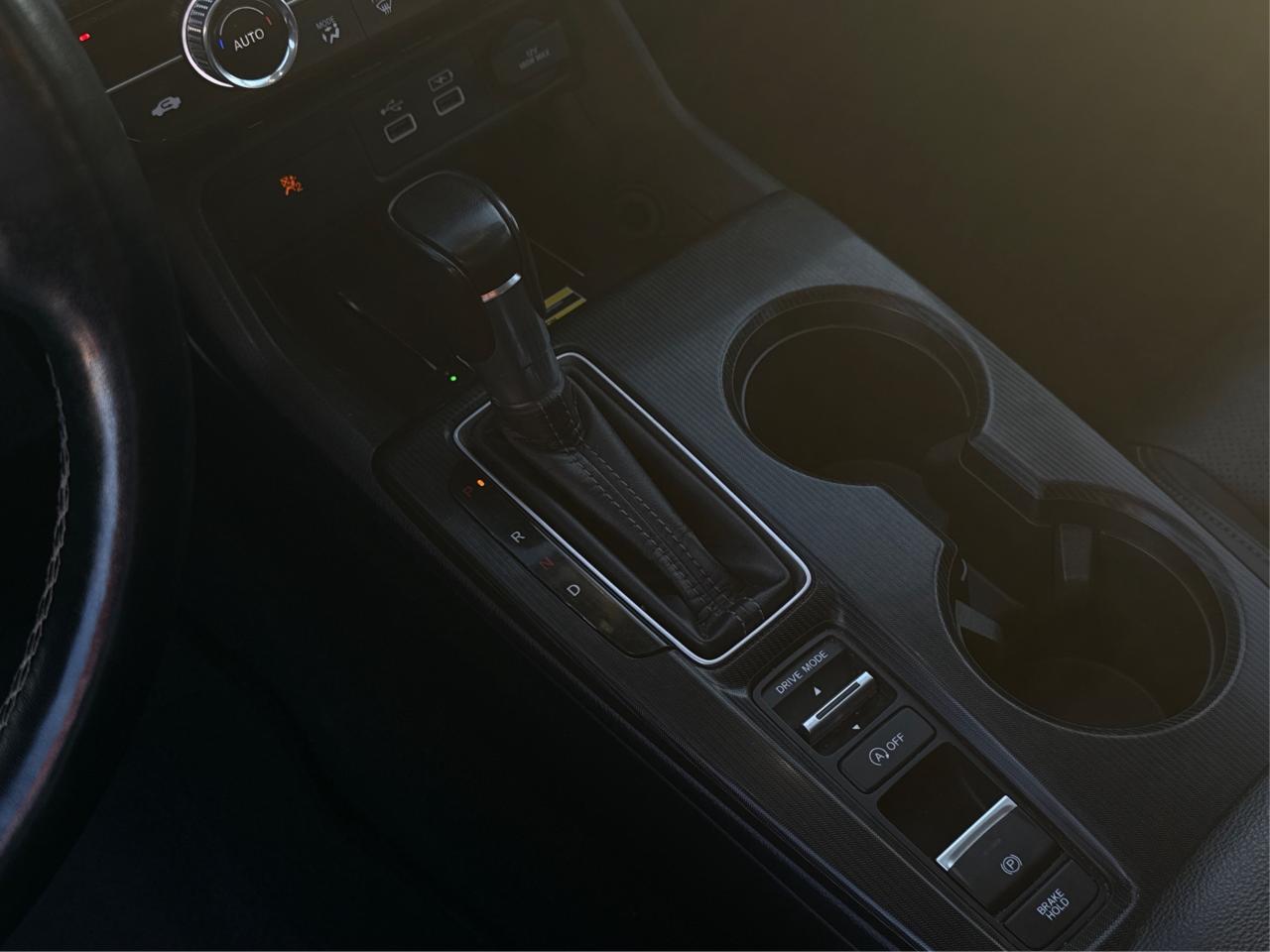 2022 Honda Civic Sedan NAV LEATHER SUNROOF LOADED! WE FINANCE ALL CREDIT Photo