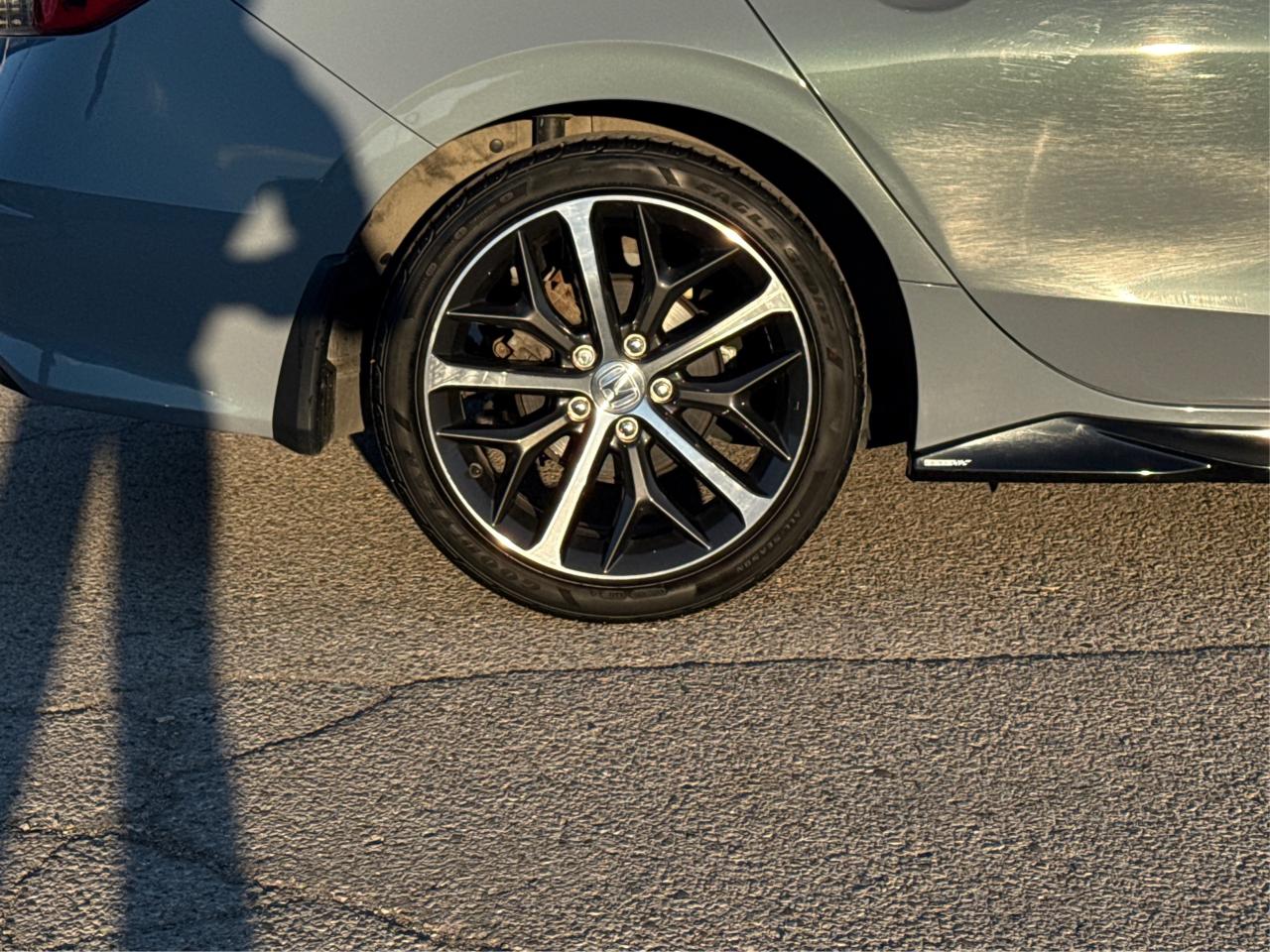 2022 Honda Civic Sedan NAV LEATHER SUNROOF LOADED! WE FINANCE ALL CREDIT Photo