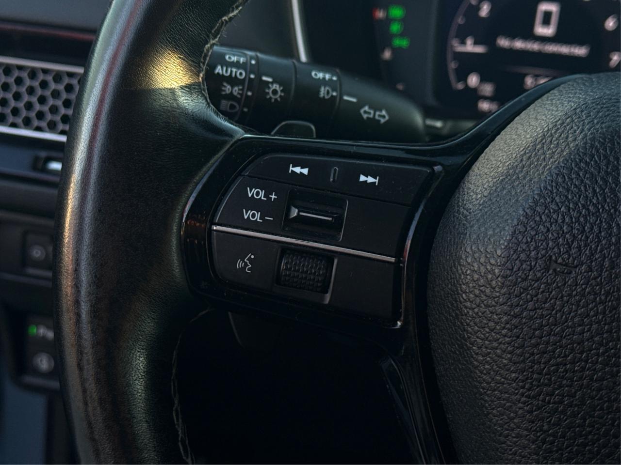 2022 Honda Civic Sedan NAV LEATHER SUNROOF LOADED! WE FINANCE ALL CREDIT Photo