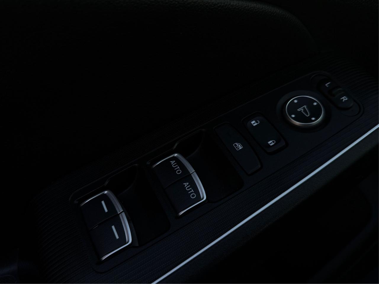 2022 Honda Civic Sedan NAV LEATHER SUNROOF LOADED! WE FINANCE ALL CREDIT Photo