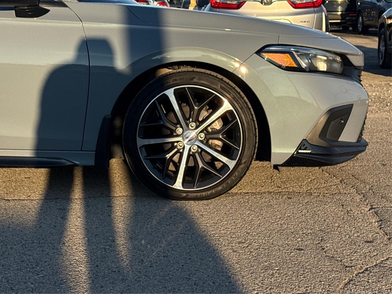 2022 Honda Civic Sedan NAV LEATHER SUNROOF LOADED! WE FINANCE ALL CREDIT Photo