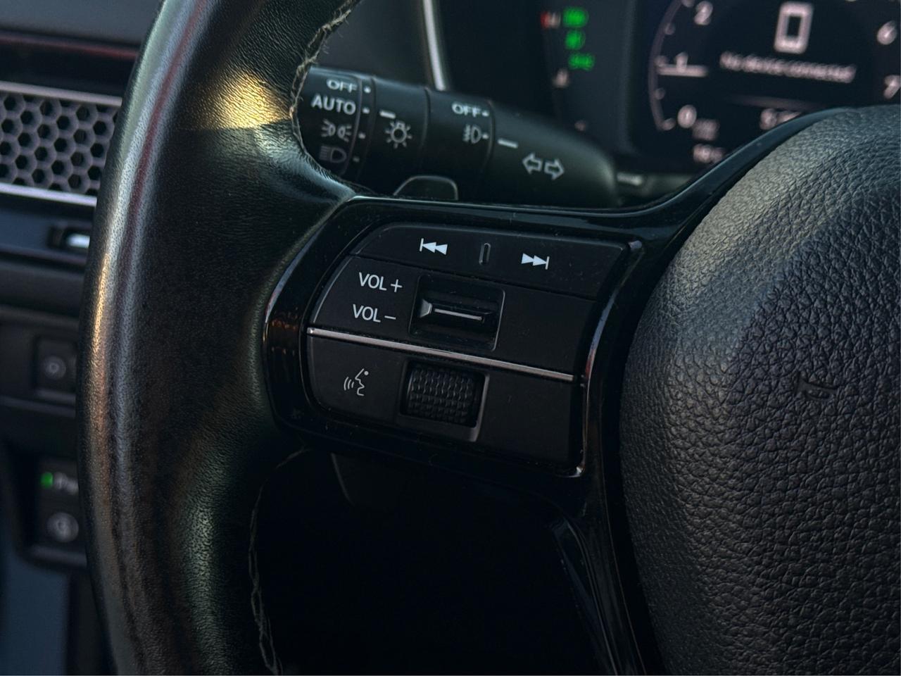 2022 Honda Civic Sedan NAV LEATHER SUNROOF LOADED! WE FINANCE ALL CREDIT Photo