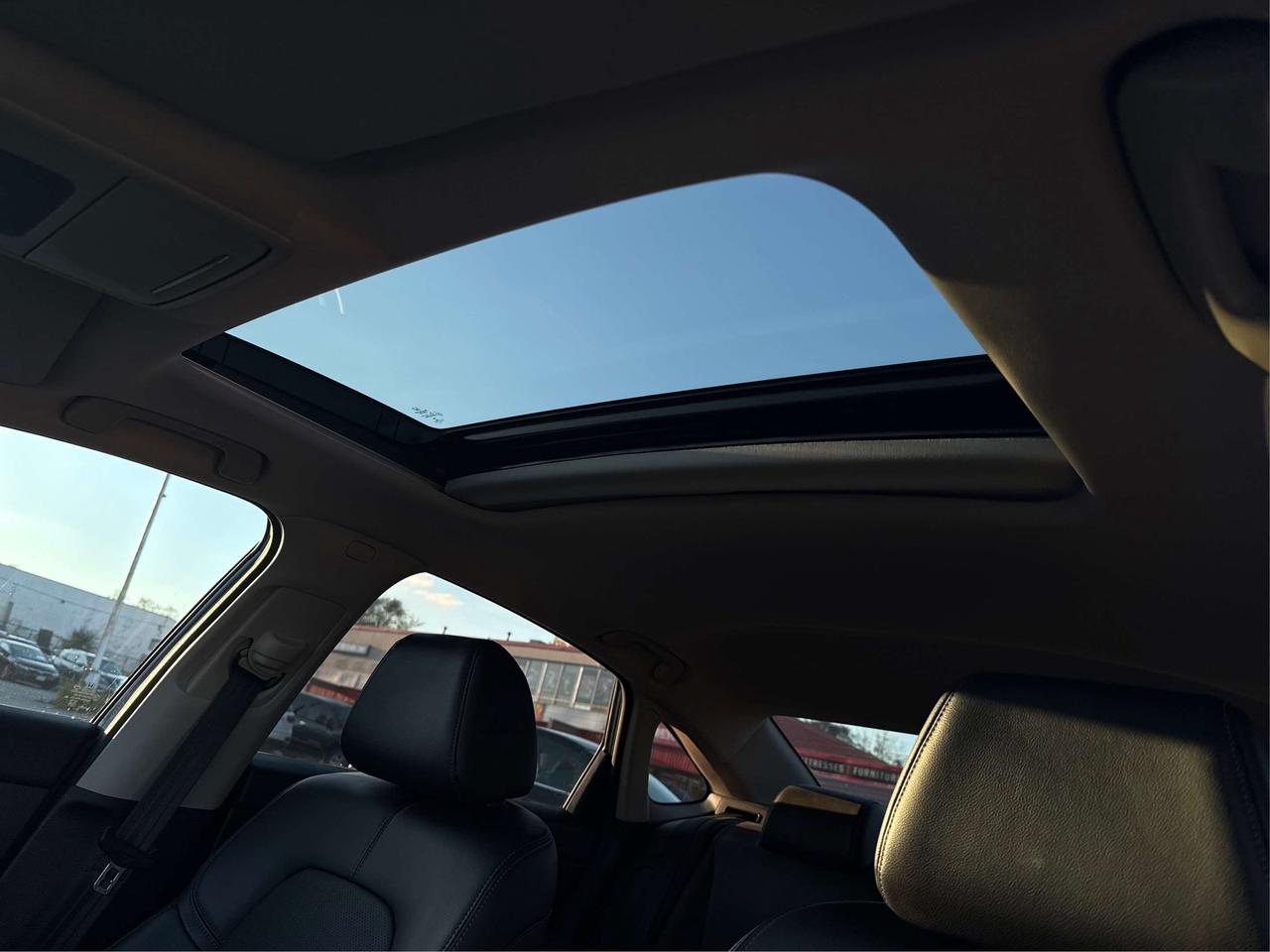 2022 Honda Civic NAV LEATHER SUNROOF LOADED! WE FINANCE ALL CREDIT Photo