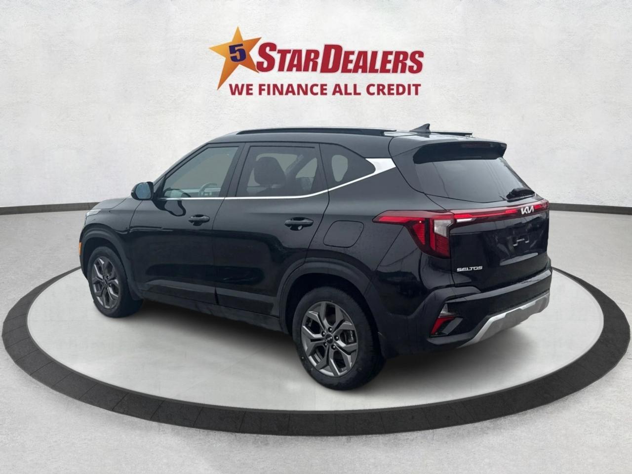 2024 Kia Seltos AWD NAV HEATED SEATS! WE FINANCE ALL CREDIT! Photo4