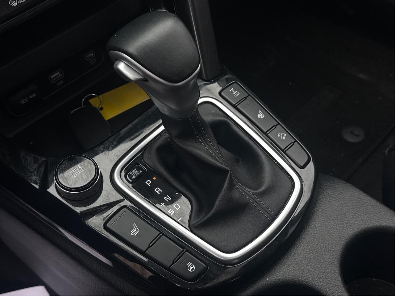 2024 Kia Seltos AWD NAV HEATED SEATS! WE FINANCE ALL CREDIT! Photo