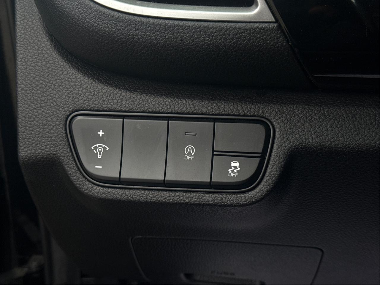 2024 Kia Seltos AWD NAV HEATED SEATS! WE FINANCE ALL CREDIT! Photo