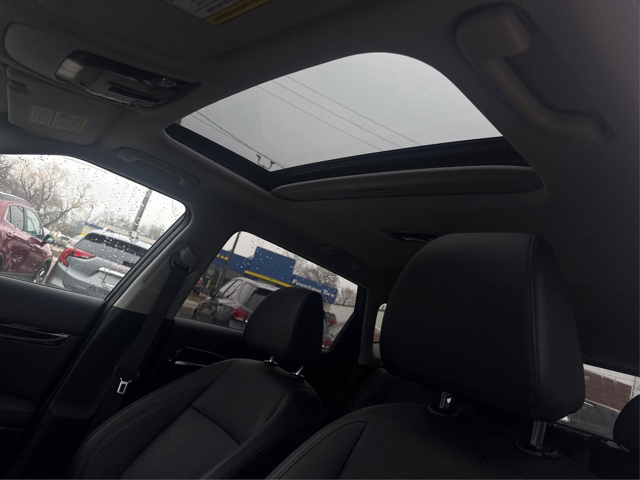 2024 Kia Seltos AWD NAV HEATED SEATS! WE FINANCE ALL CREDIT! Photo