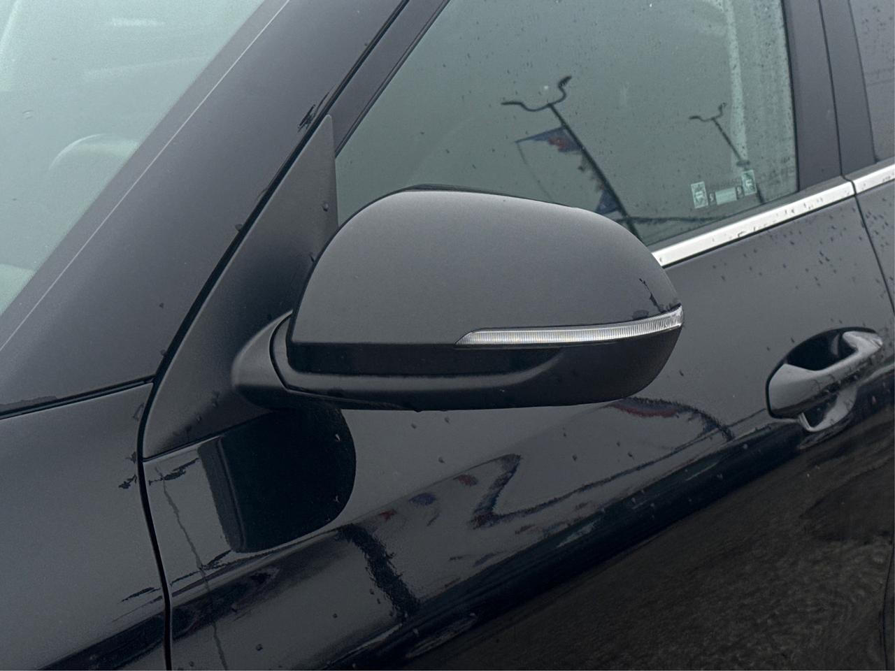 2024 Kia Seltos AWD NAV HEATED SEATS! WE FINANCE ALL CREDIT! Photo