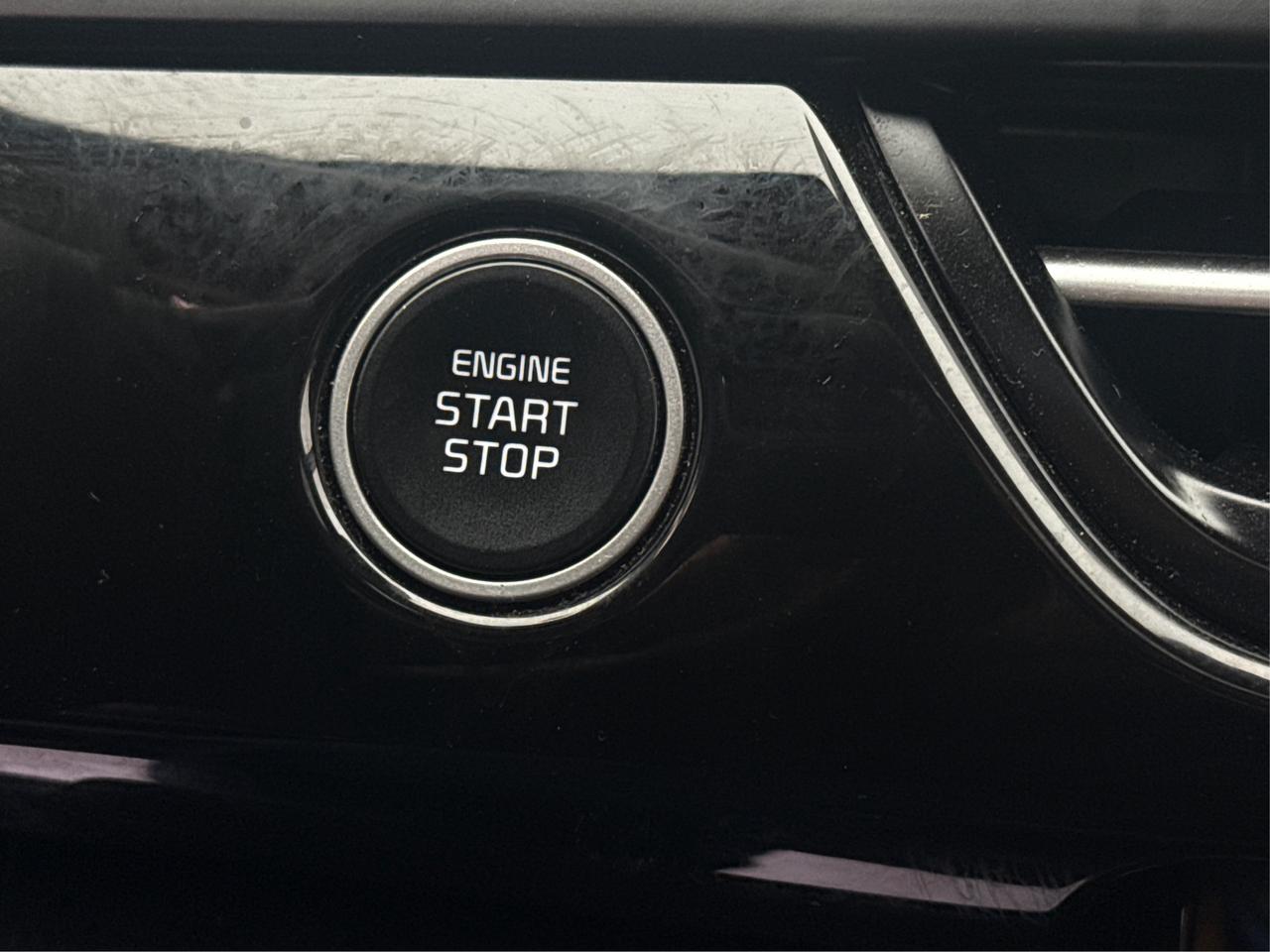 2024 Kia Seltos AWD NAV HEATED SEATS! WE FINANCE ALL CREDIT! Photo