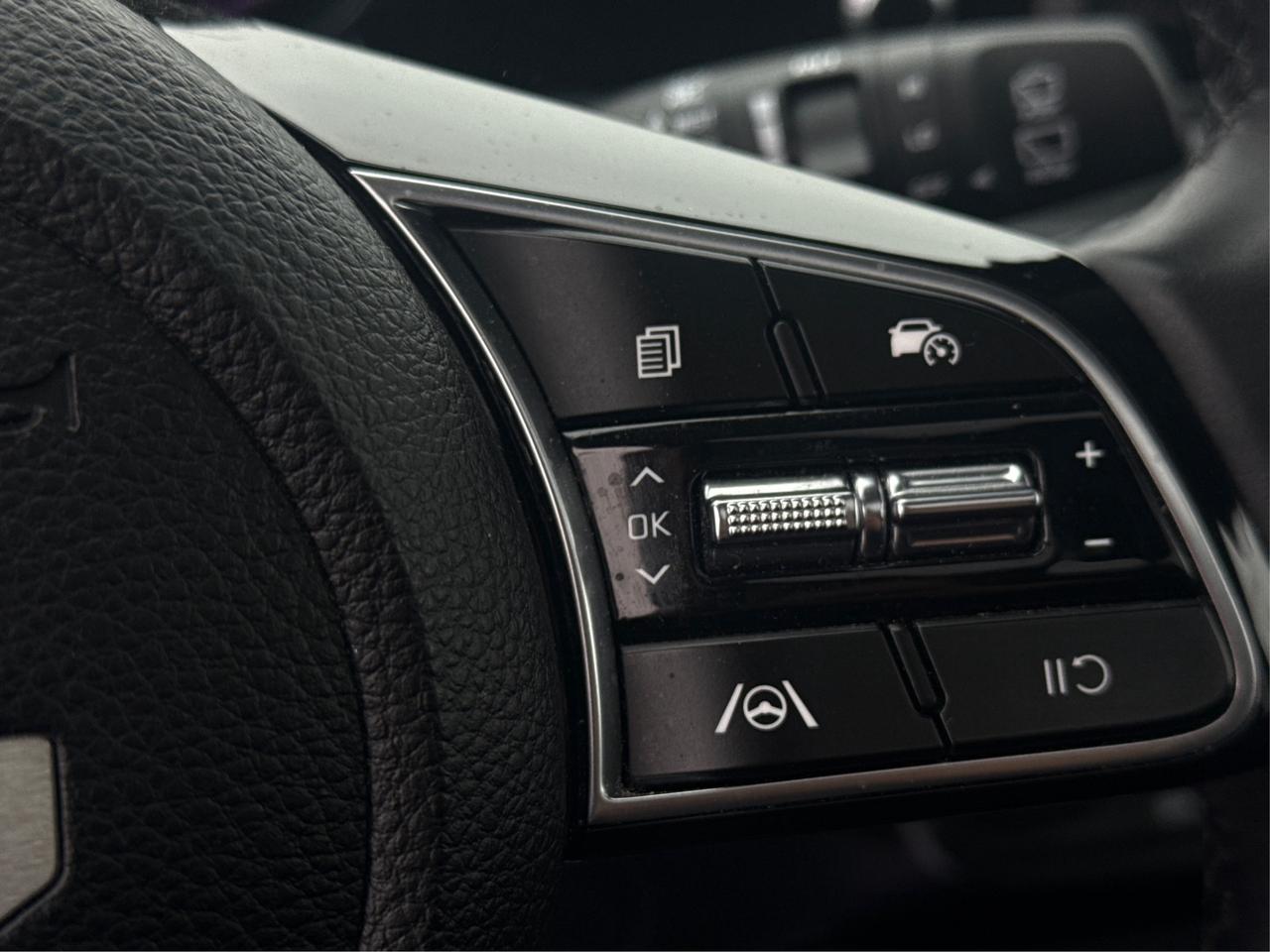 2024 Kia Seltos AWD NAV HEATED SEATS! WE FINANCE ALL CREDIT! Photo