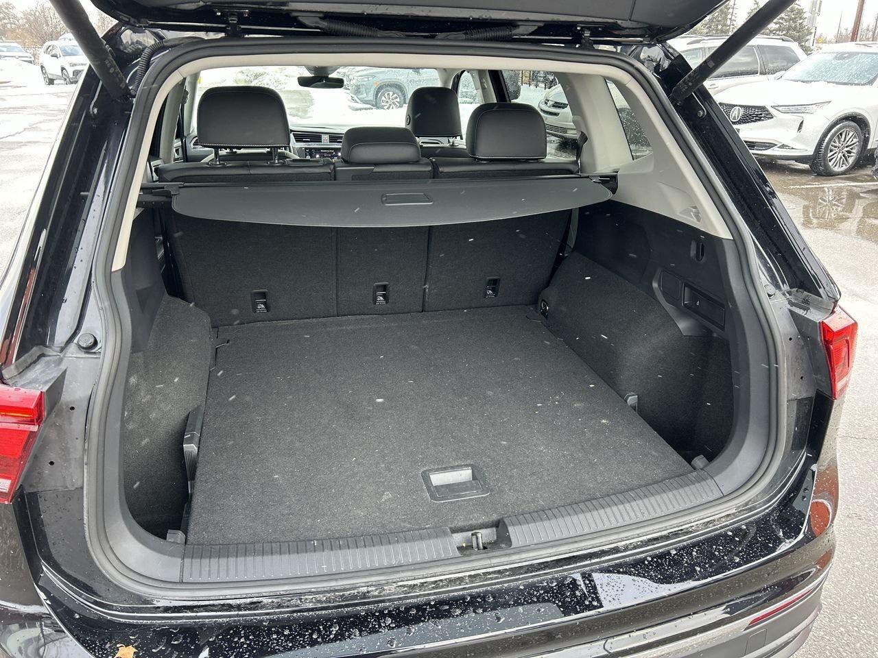 2022 Volkswagen Tiguan Comfortline 2.0T 4MOTION NEW ROTORS  Sunroof  Remo Photo