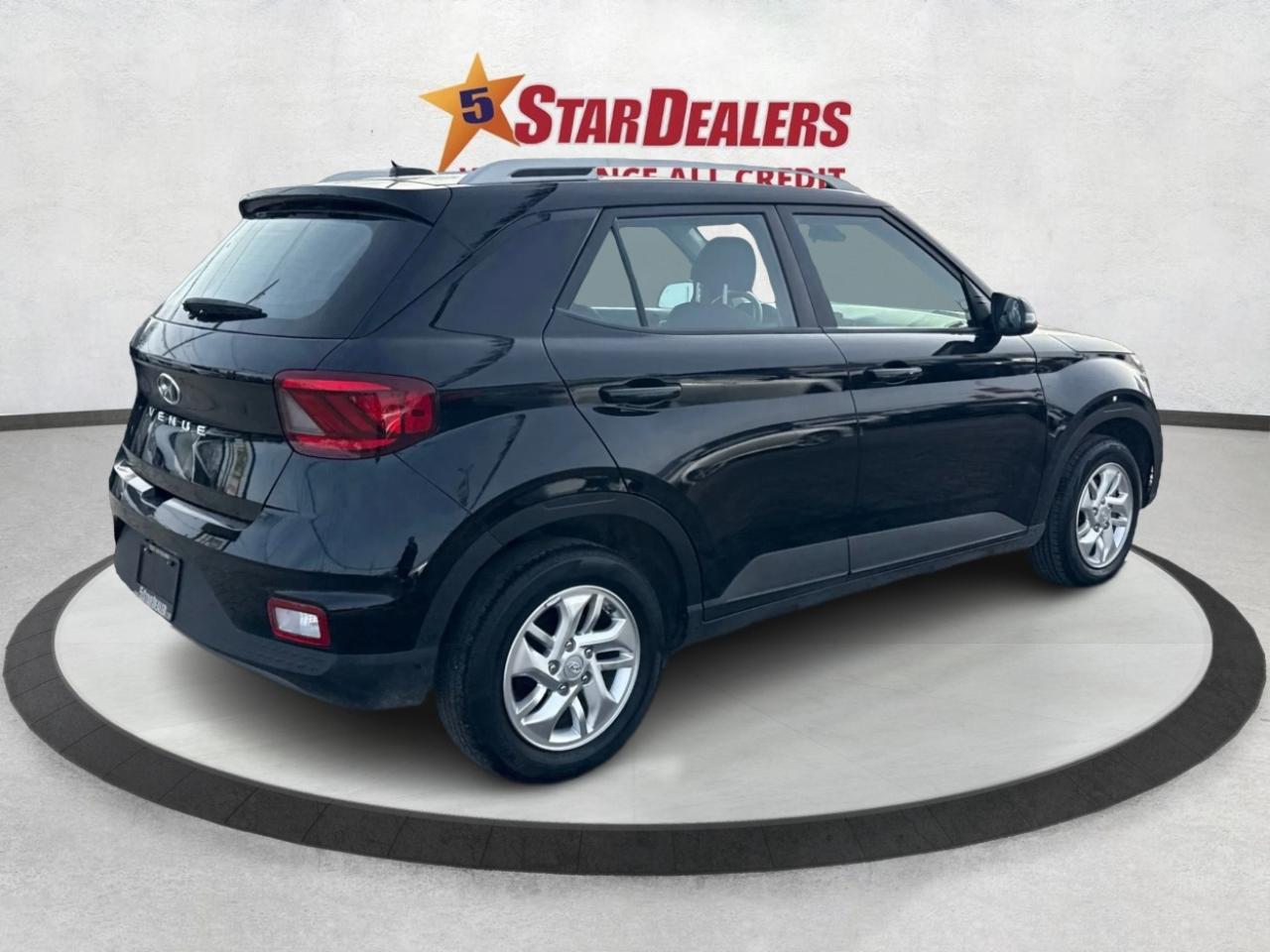 2024 Hyundai Venue POWER & HEATED SEATS LOW KMS WE FINANCE ALL CREDIT Photo