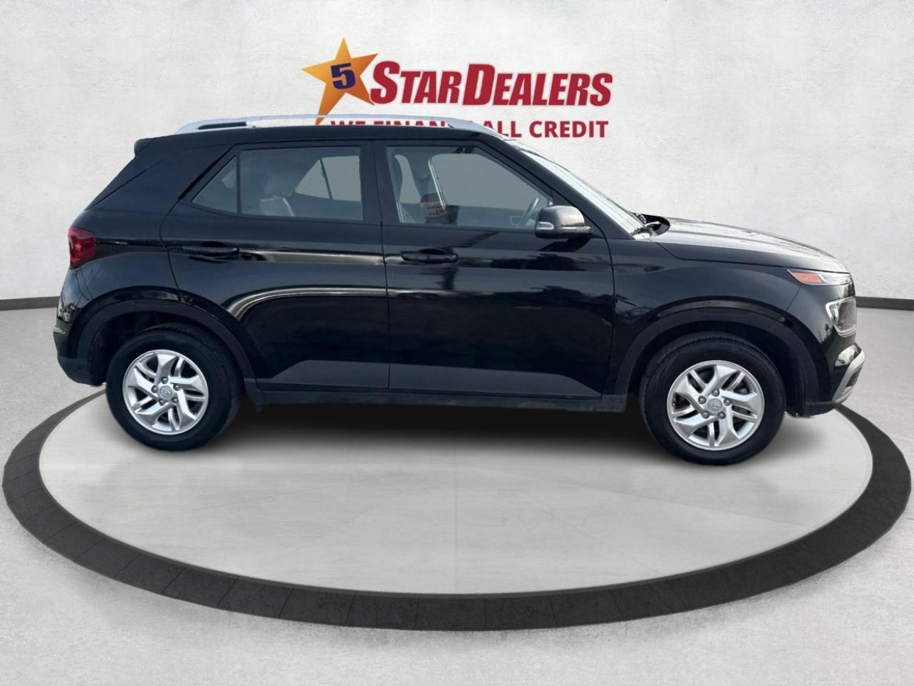 2024 Hyundai Venue POWER & HEATED SEATS LOW KMS WE FINANCE ALL CREDIT Photo