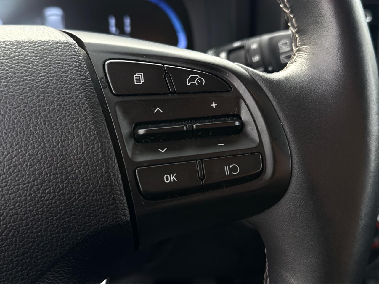 2024 Hyundai Venue POWER & HEATED SEATS LOW KMS WE FINANCE ALL CREDIT Photo