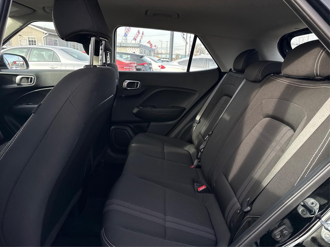 2024 Hyundai Venue POWER & HEATED SEATS LOW KMS WE FINANCE ALL CREDIT Photo