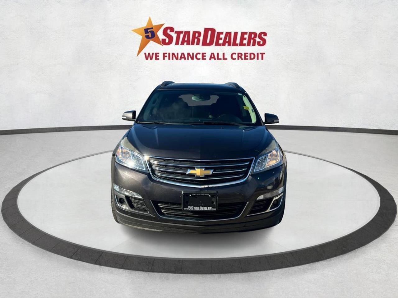 2017 Chevrolet Traverse LT w-2LT PANO 7 SEATS 1OWNER WE FINANCE ALL CREDIT Photo