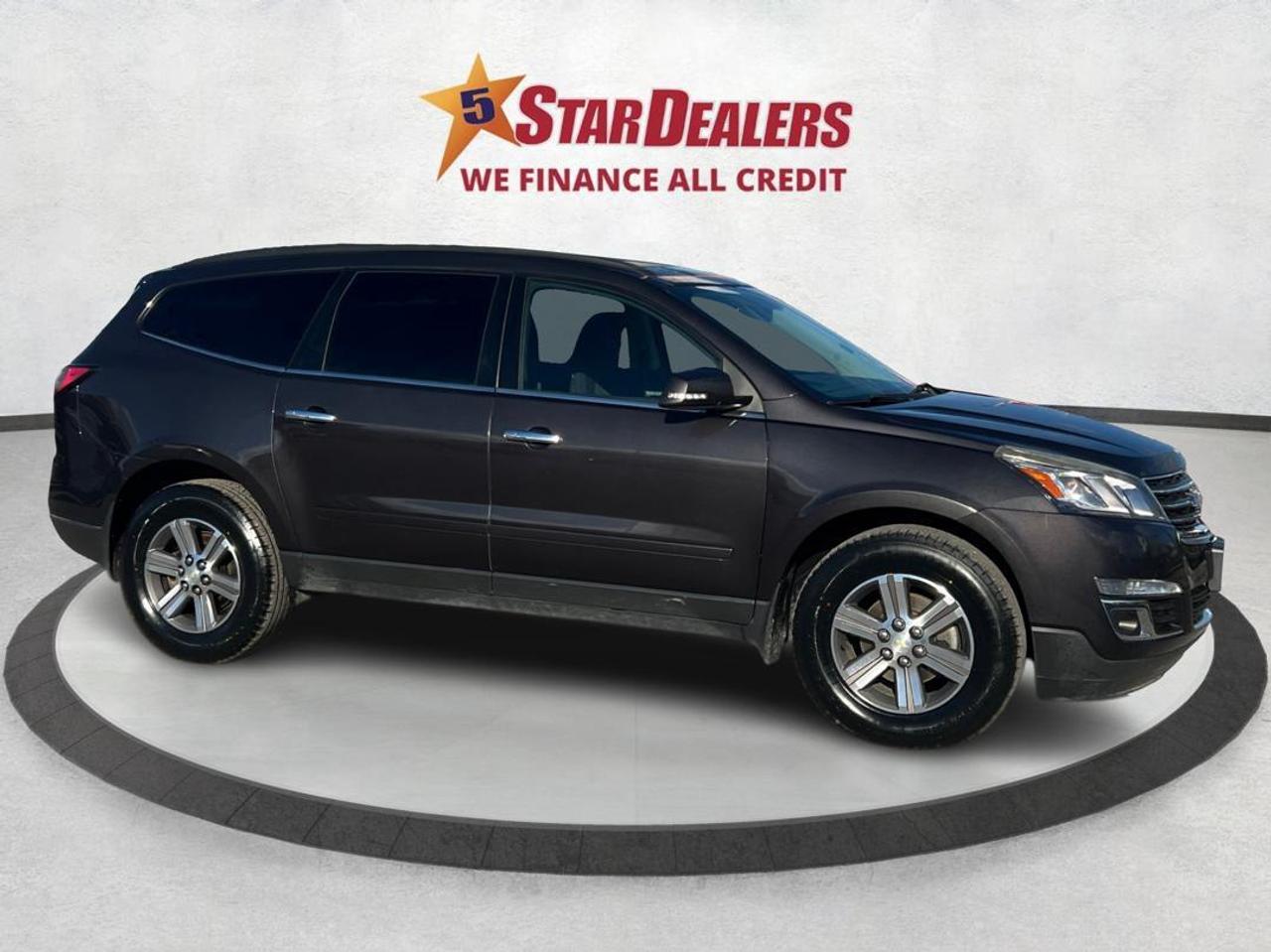 2017 Chevrolet Traverse LT w-2LT PANO 7 SEATS 1OWNER WE FINANCE ALL CREDIT Photo