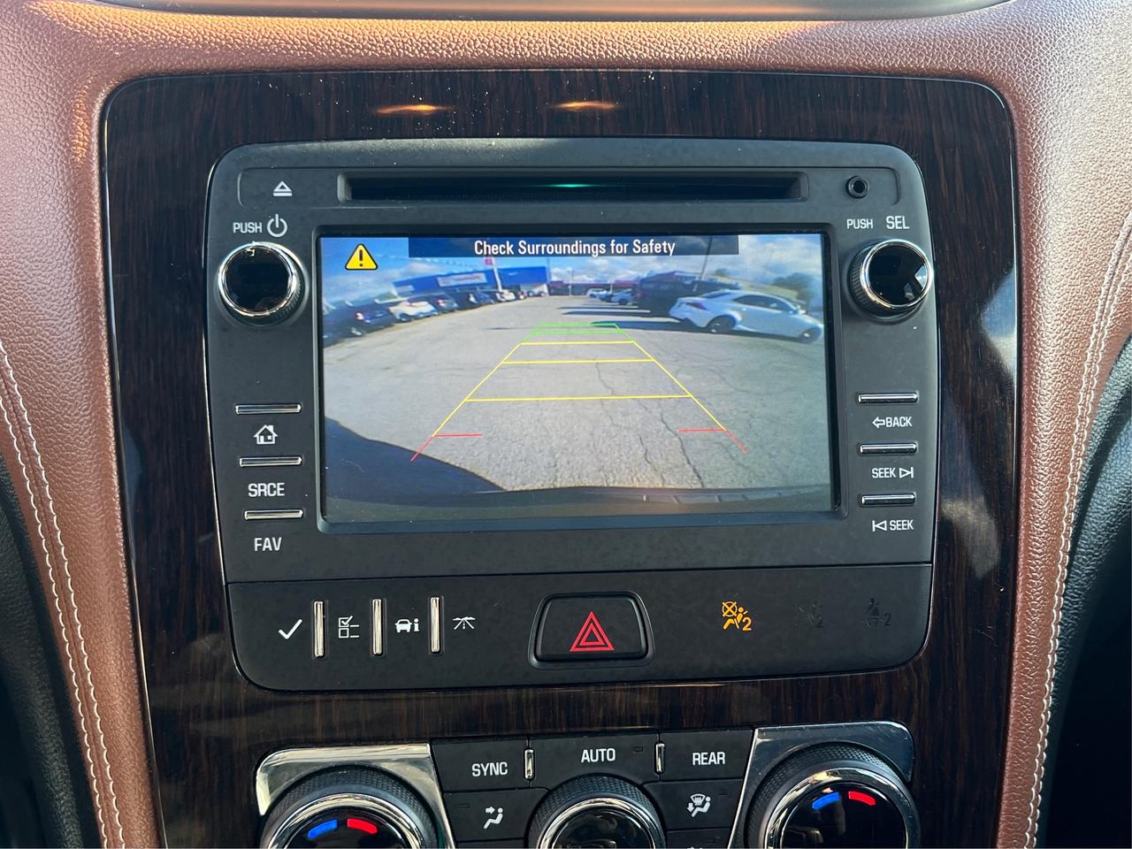 2017 Chevrolet Traverse LT w-2LT PANO 7 SEATS 1OWNER WE FINANCE ALL CREDIT Photo