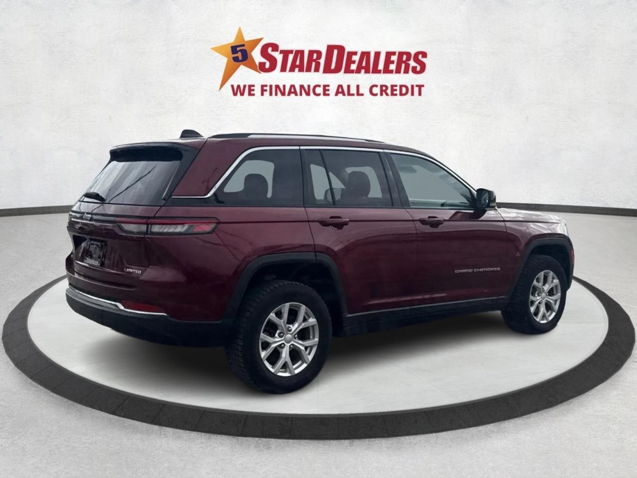 2023 Jeep Grand Cherokee NAV LEATHER H-SEATS LOADED! WE FINANCE ALL CREDIT! Photo