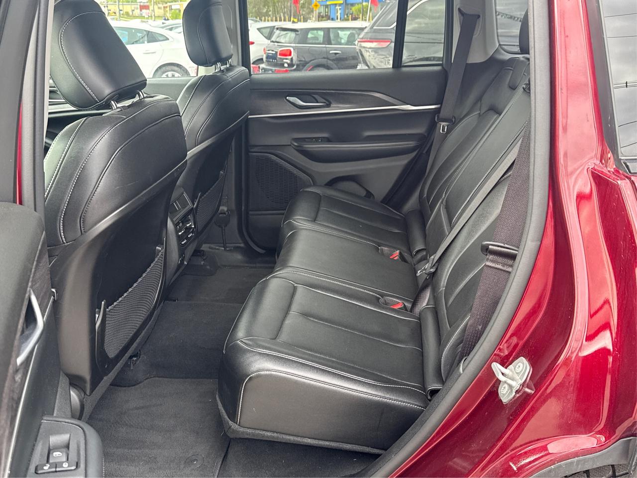 2023 Jeep Grand Cherokee NAV LEATHER H-SEATS LOADED! WE FINANCE ALL CREDIT! Photo