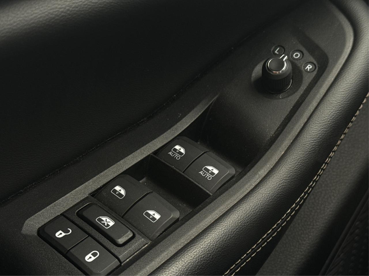 2023 Jeep Grand Cherokee NAV LEATHER H-SEATS LOADED! WE FINANCE ALL CREDIT! Photo