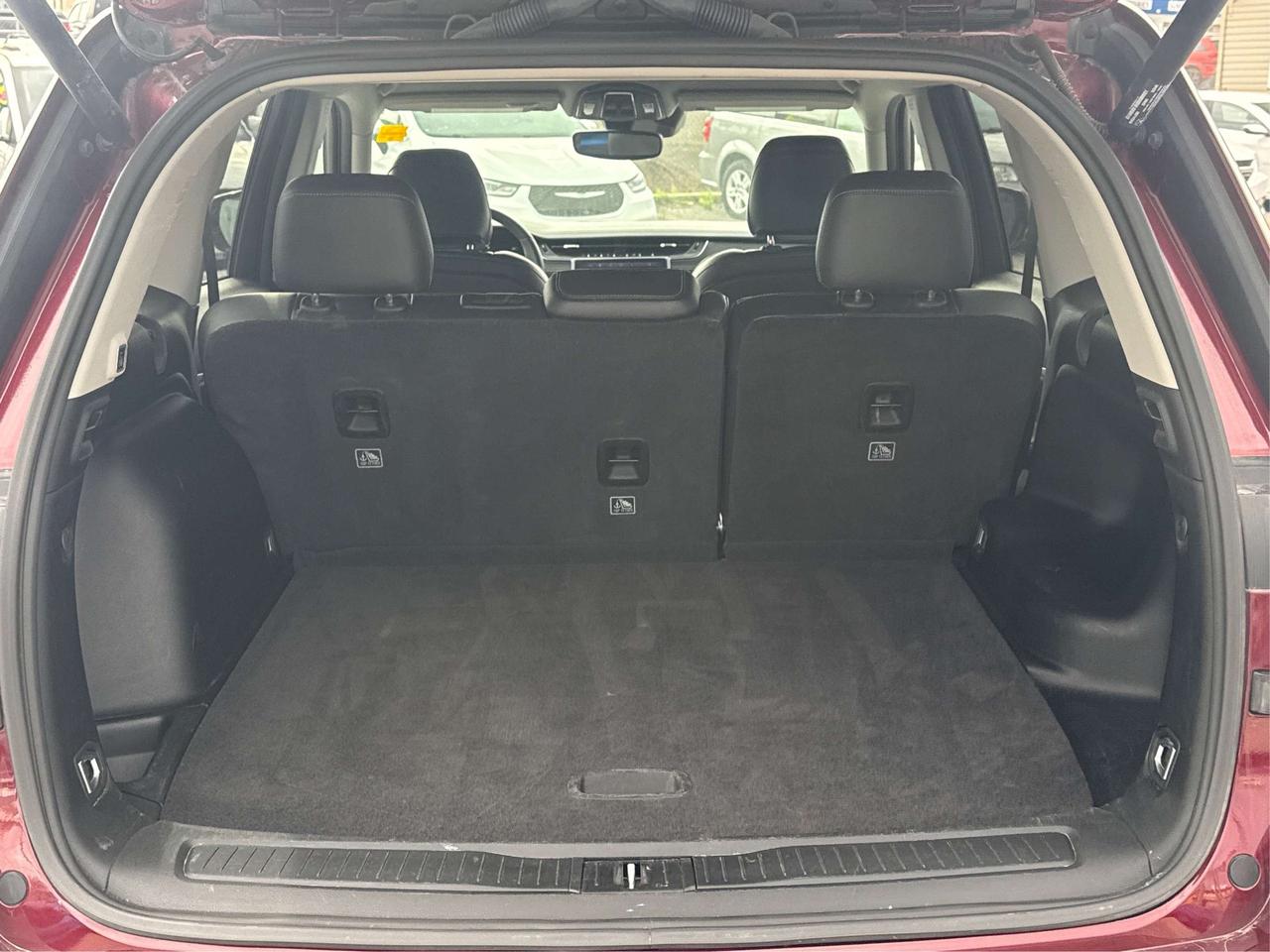 2023 Jeep Grand Cherokee NAV LEATHER H-SEATS LOADED! WE FINANCE ALL CREDIT! Photo