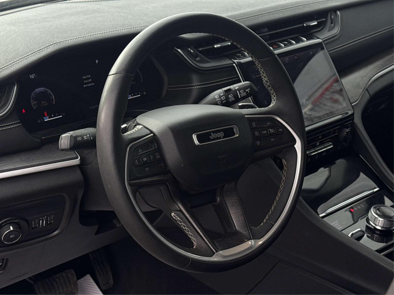 2023 Jeep Grand Cherokee NAV LEATHER H-SEATS LOADED! WE FINANCE ALL CREDIT! Photo