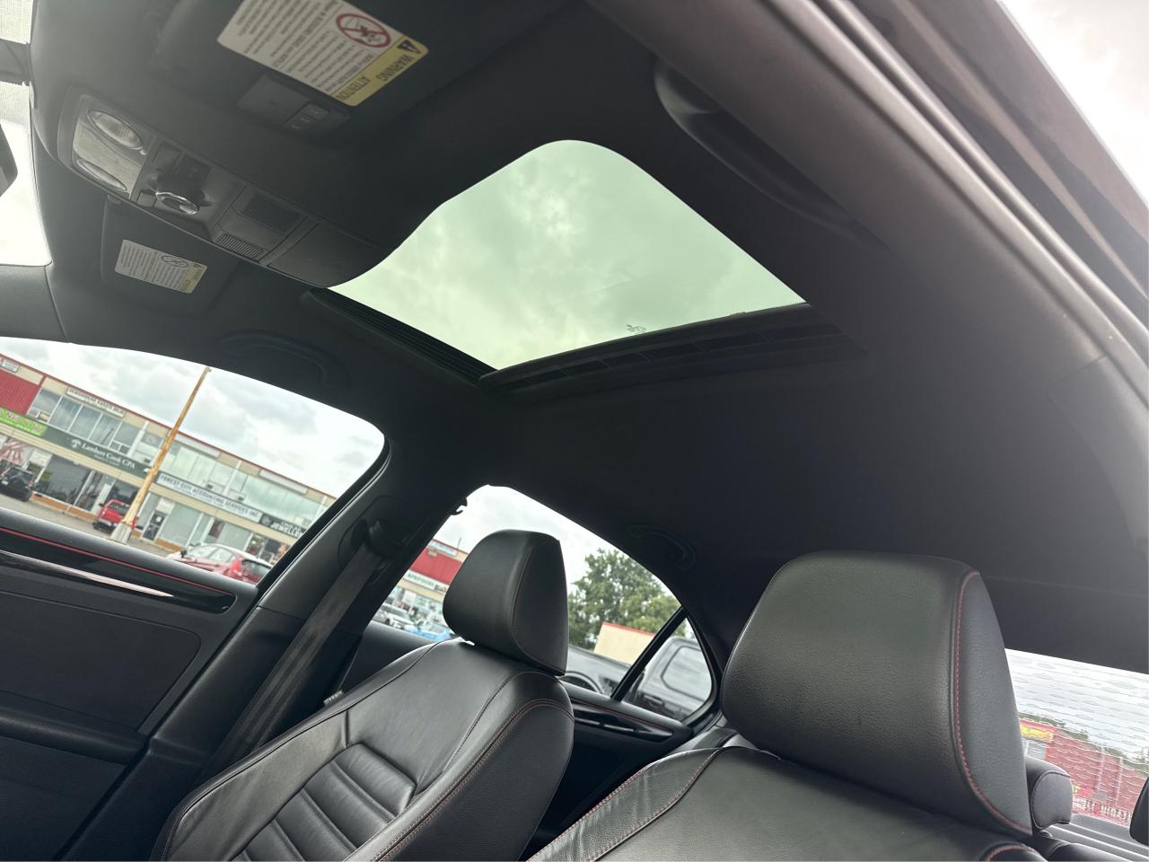 2017 Volkswagen Jetta Sedan NAV LEATHER SUNROOF LOADED! WE FINANCE ALL CREDIT Photo