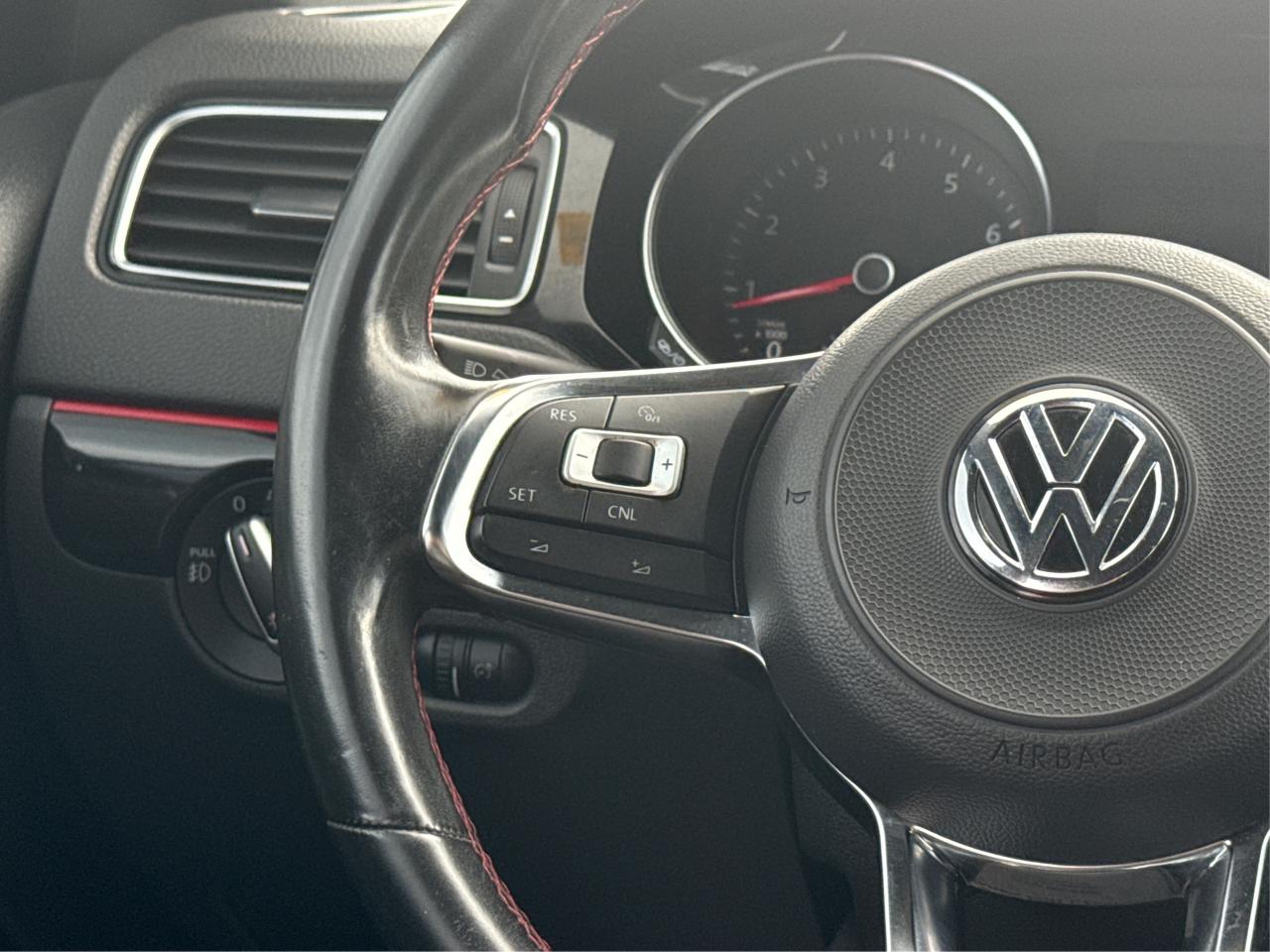 2017 Volkswagen Jetta Sedan NAV LEATHER SUNROOF LOADED! WE FINANCE ALL CREDIT Photo