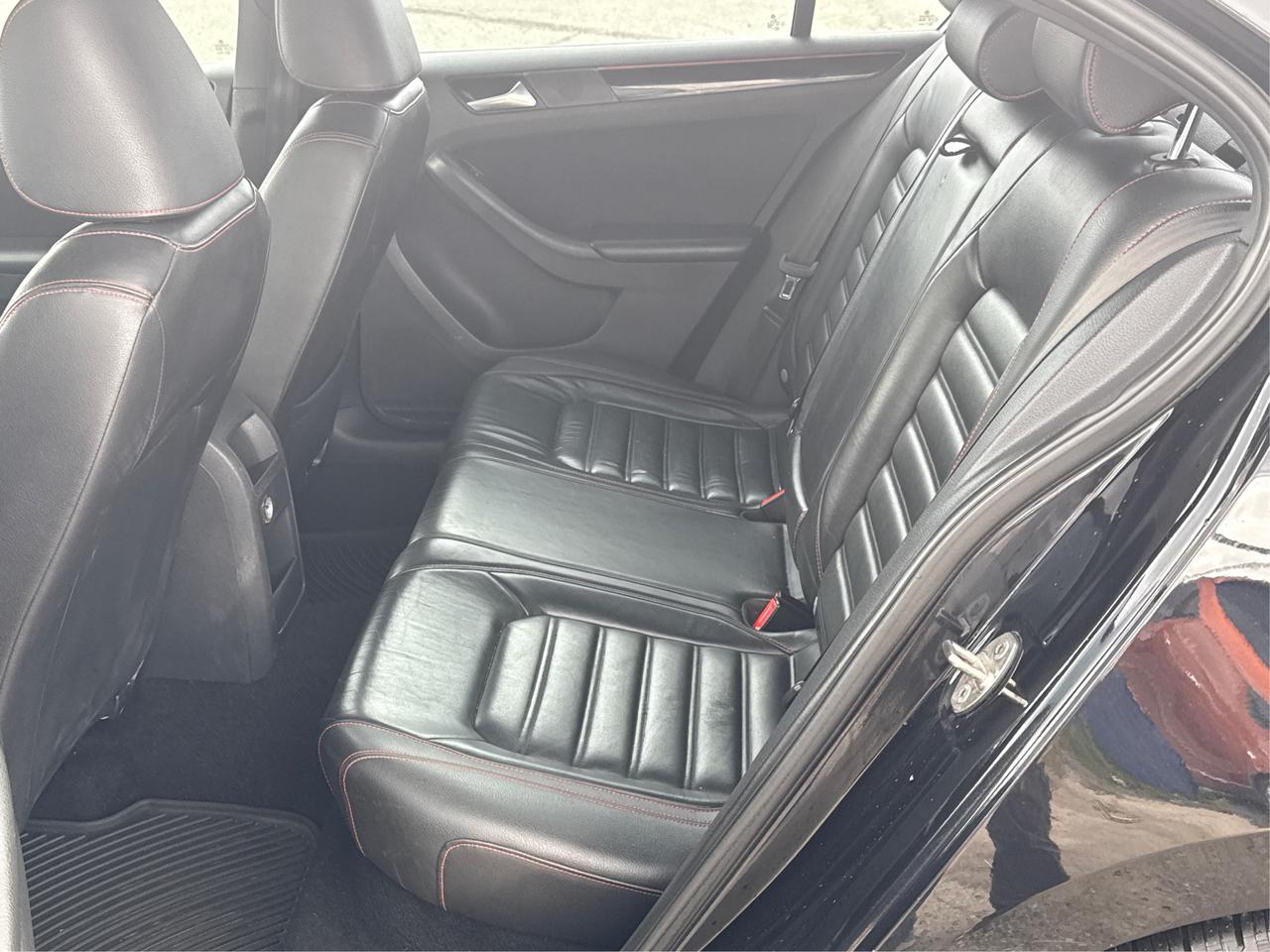 2017 Volkswagen Jetta Sedan NAV LEATHER SUNROOF LOADED! WE FINANCE ALL CREDIT Photo