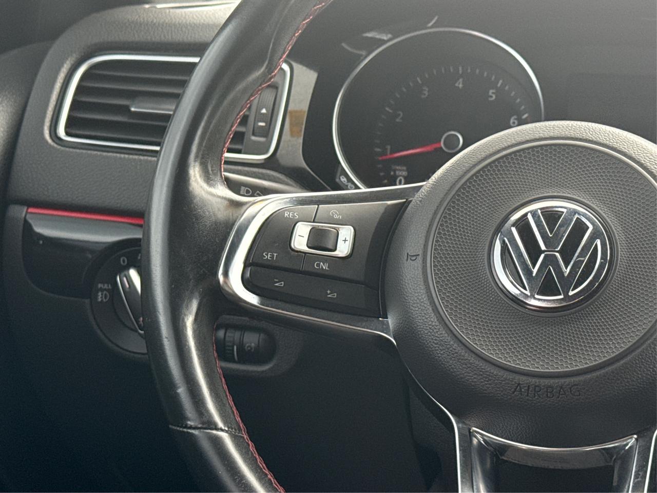 2017 Volkswagen Jetta Sedan NAV LEATHER SUNROOF LOADED! WE FINANCE ALL CREDIT Photo