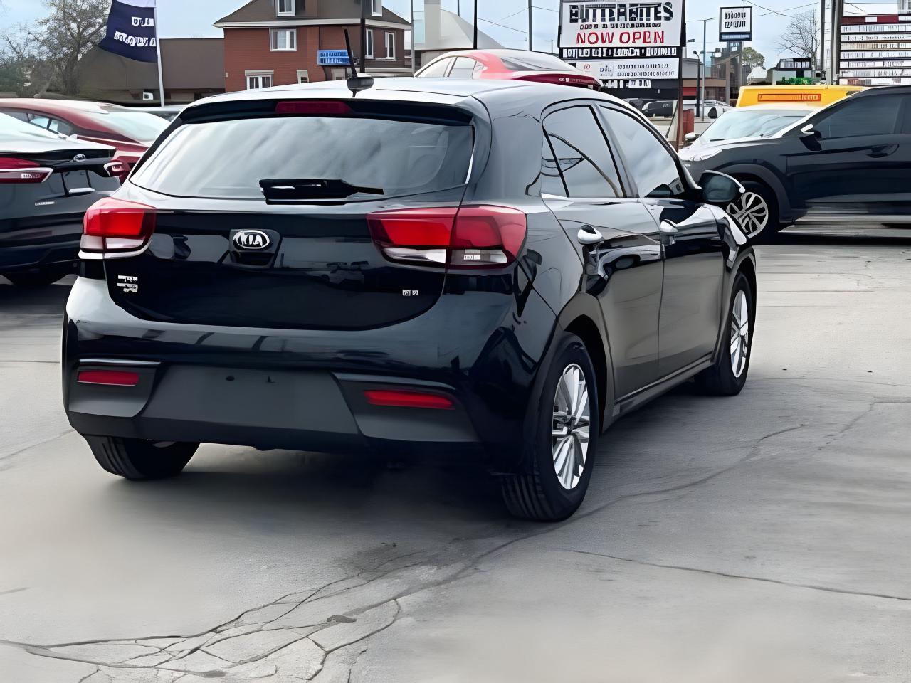 2019 Kia Rio 5-door SPORT SUNROOF LOADED MINT! WE FINANCE ALL CREDIT! Photo