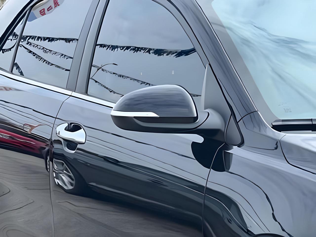 2019 Kia Rio 5-door SPORT SUNROOF LOADED MINT! WE FINANCE ALL CREDIT! Photo