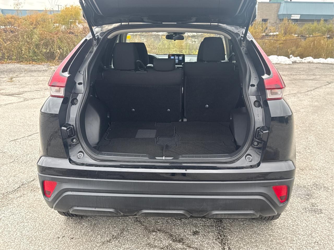 2023 Mitsubishi Eclipse Cross AWD HEATED SEATS REAR CAM WE FINANCE ALL CREDIT Photo