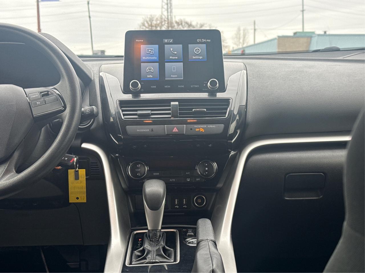 2023 Mitsubishi Eclipse Cross AWD HEATED SEATS REAR CAM WE FINANCE ALL CREDIT Photo