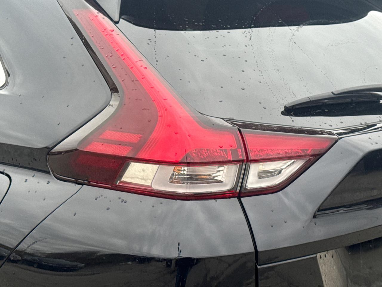 2023 Mitsubishi Eclipse Cross AWD HEATED SEATS REAR CAM WE FINANCE ALL CREDIT Photo