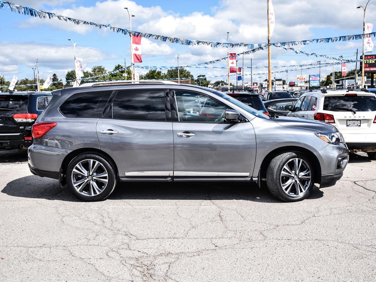 2017 Nissan Pathfinder Platinum DVD NAV LEATHR ROOF WE FINANCE ALL CREDIT Photo4