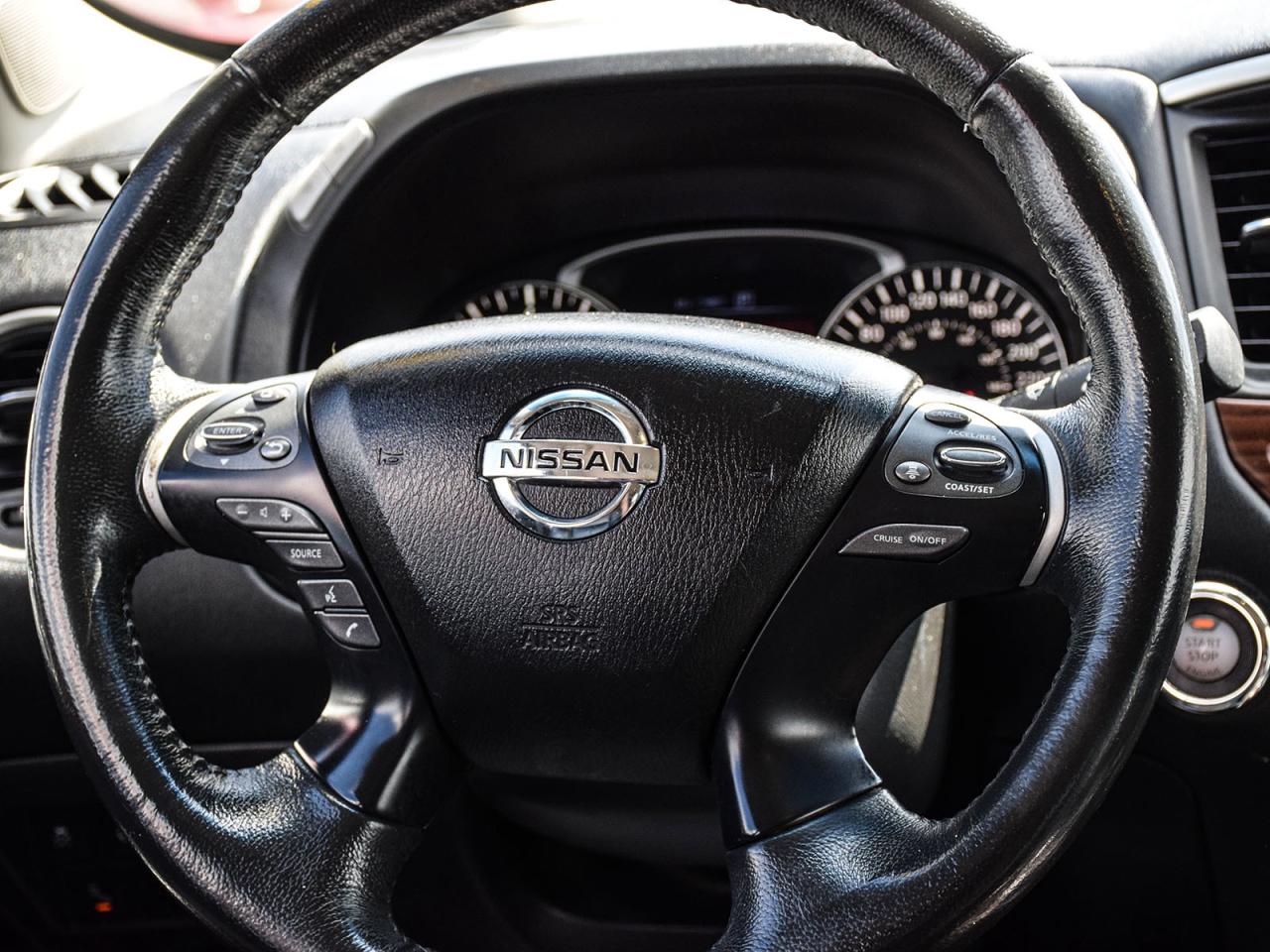 2017 Nissan Pathfinder Platinum DVD NAV LEATHR ROOF WE FINANCE ALL CREDIT Photo