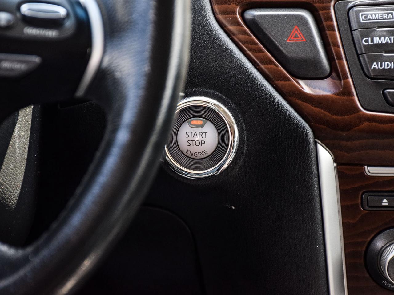 2017 Nissan Pathfinder Platinum DVD NAV LEATHR ROOF WE FINANCE ALL CREDIT Photo