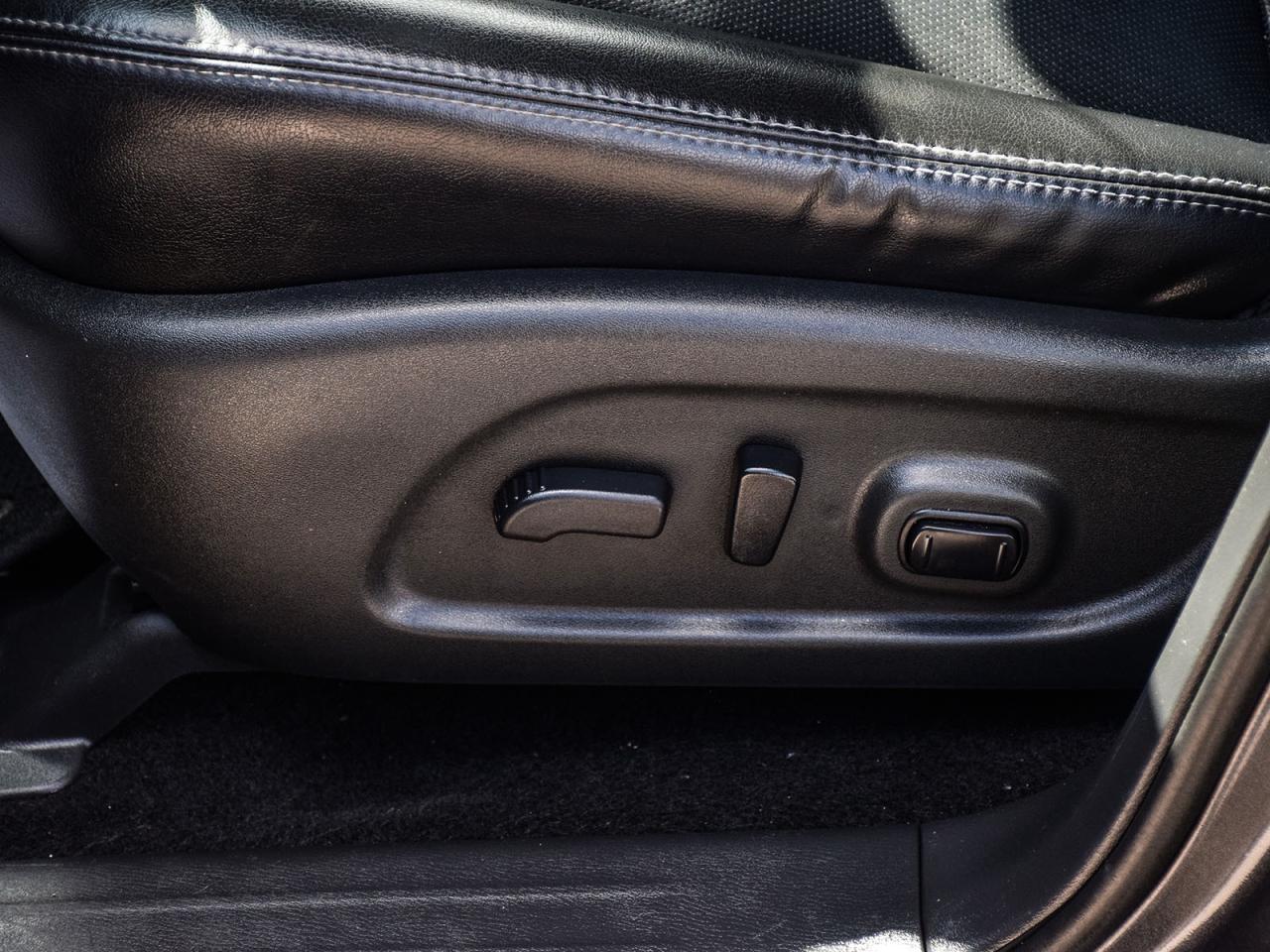 2017 Nissan Pathfinder Platinum DVD NAV LEATHR ROOF WE FINANCE ALL CREDIT Photo