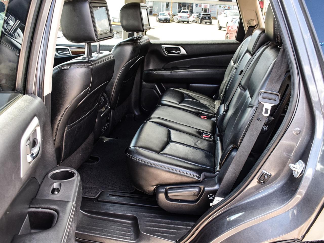 2017 Nissan Pathfinder Platinum DVD NAV LEATHR ROOF WE FINANCE ALL CREDIT Photo