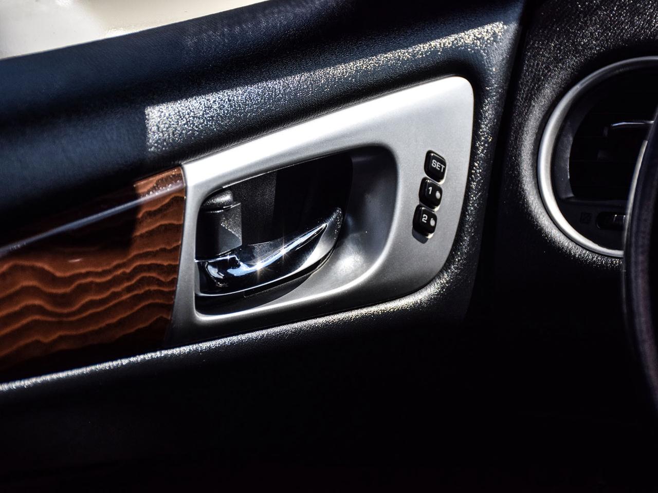 2017 Nissan Pathfinder Platinum DVD NAV LEATHR ROOF WE FINANCE ALL CREDIT Photo